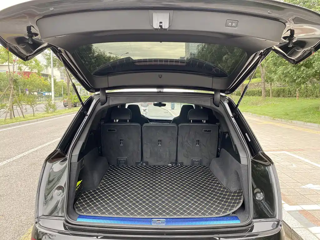 Audi SQ7 4.0 TFSI, фото 7