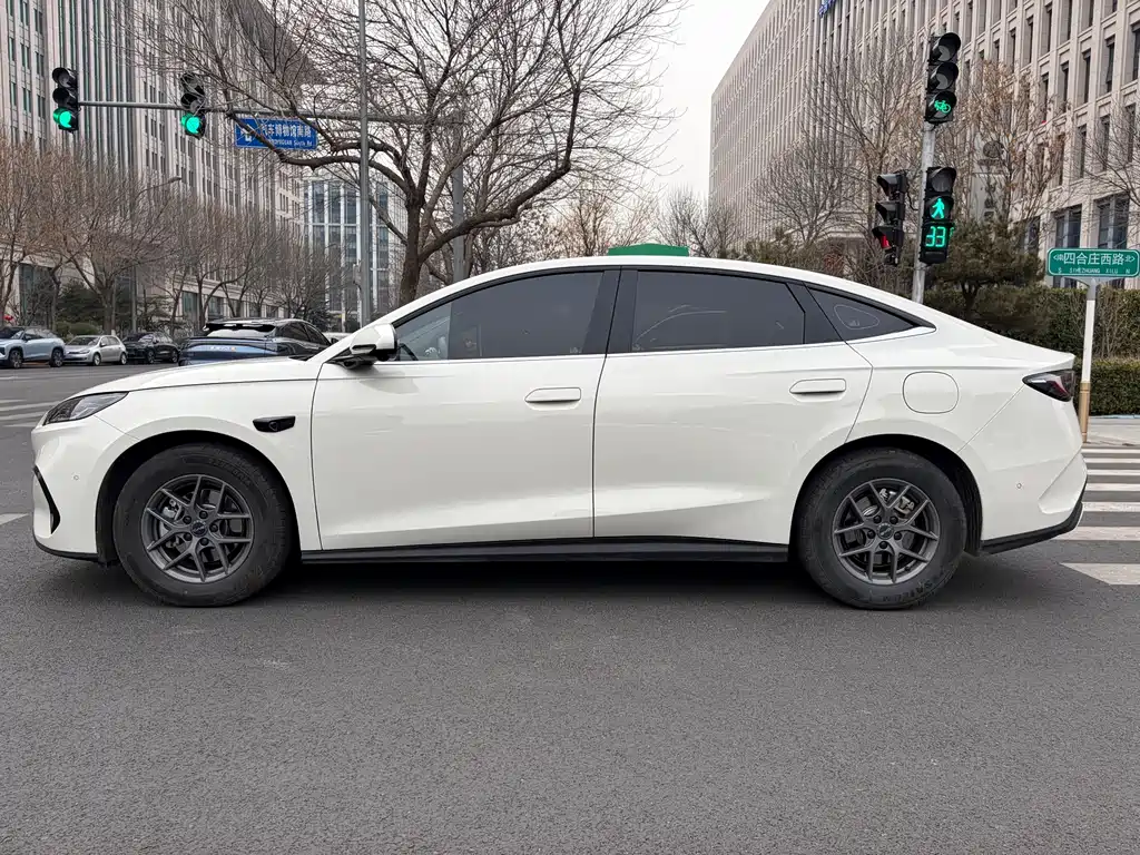 BYD SEAL 06 NEW ENERGY