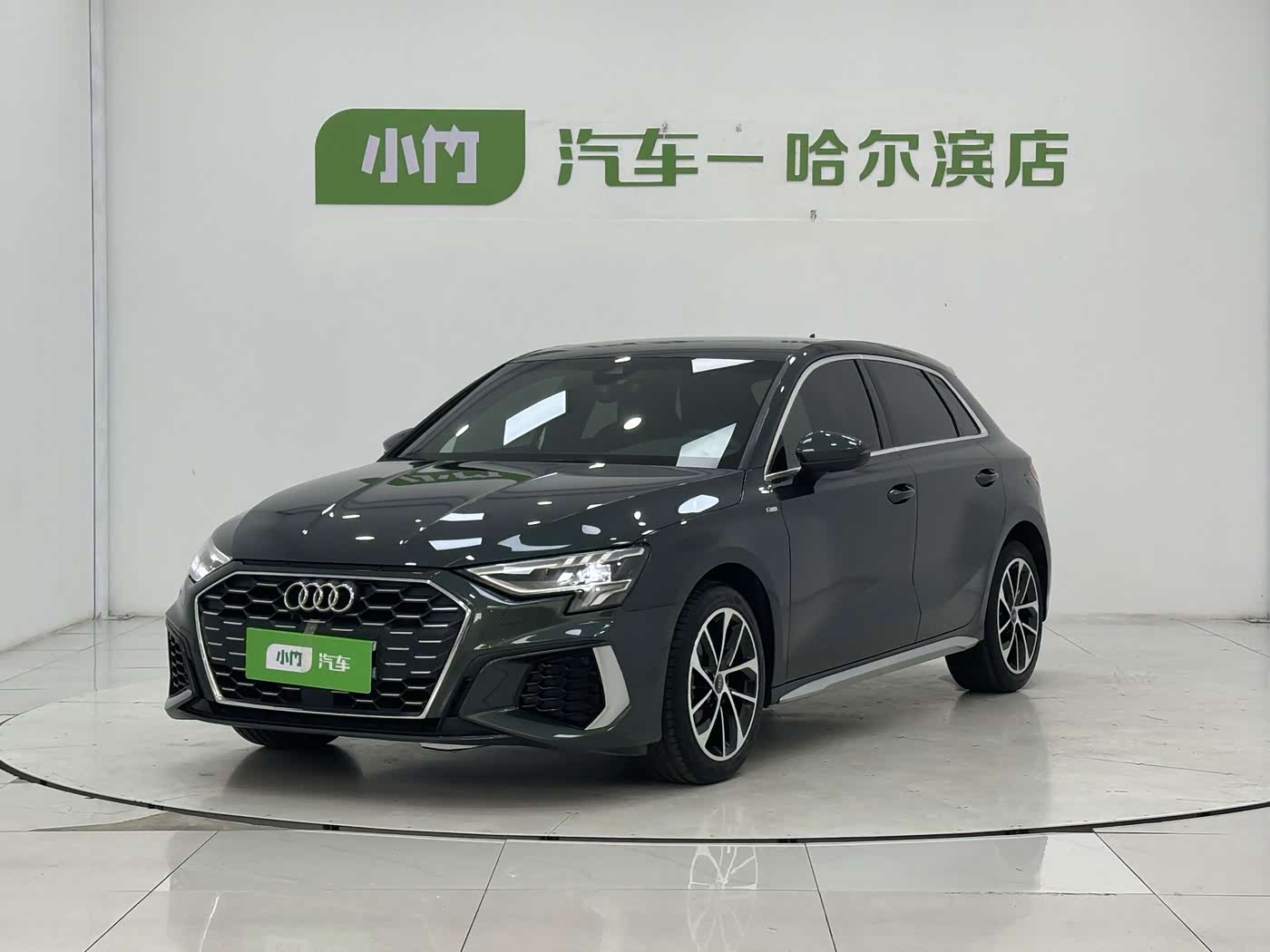 Audi A3 1.4 л 2022 г. Зелёный, пробег 25000 км