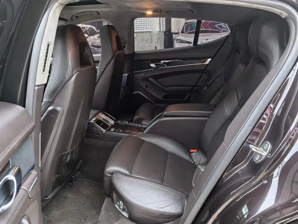 Porsche Panamera — миниатюра 8
