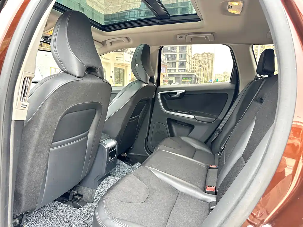 Volvo XC60 T5 Smart Drive Edition, фото 11