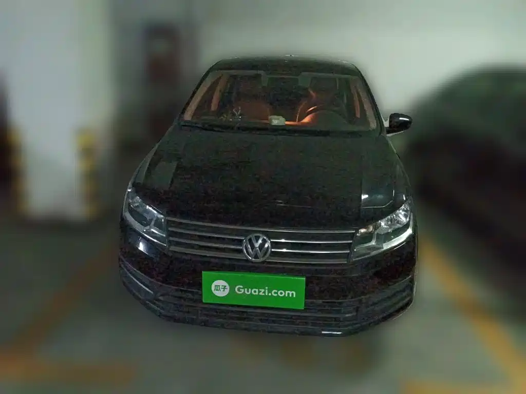 Volkswagen Santana — миниатюра 2