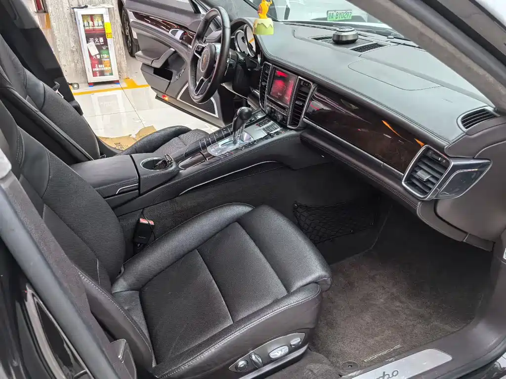 Porsche Panamera — миниатюра 9