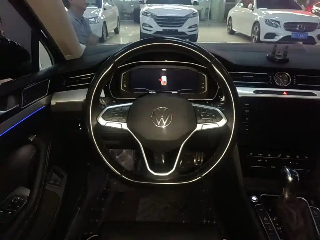 Volkswagen Magotan PHEV — миниатюра 11