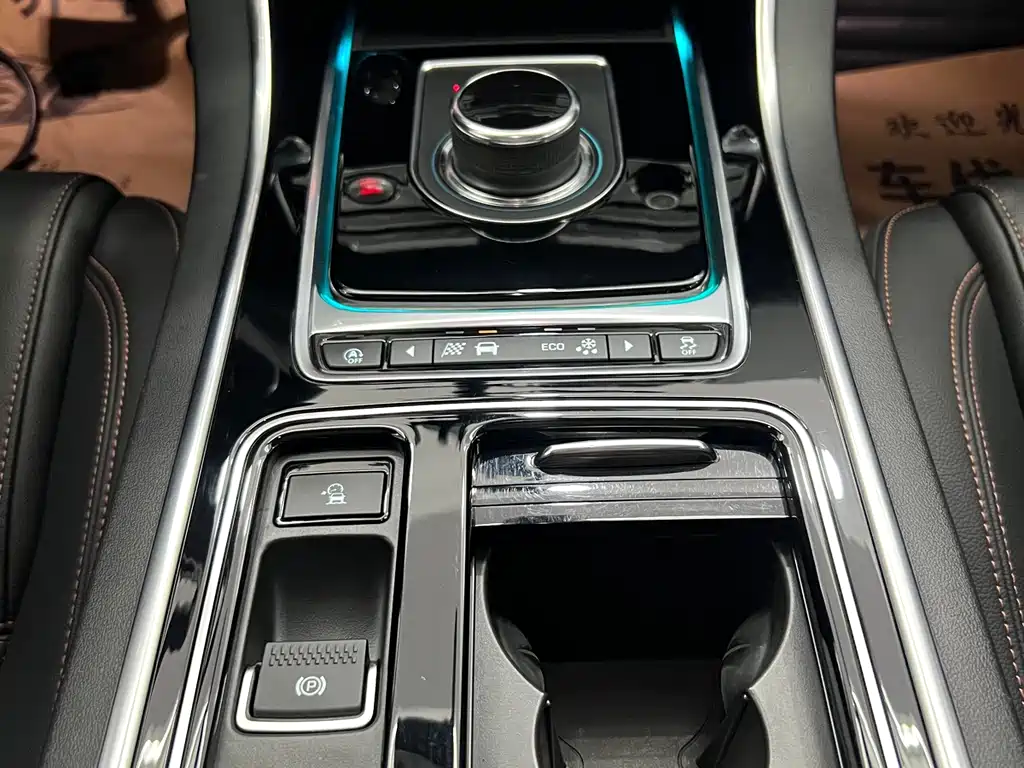 Jaguar XEL — миниатюра 16