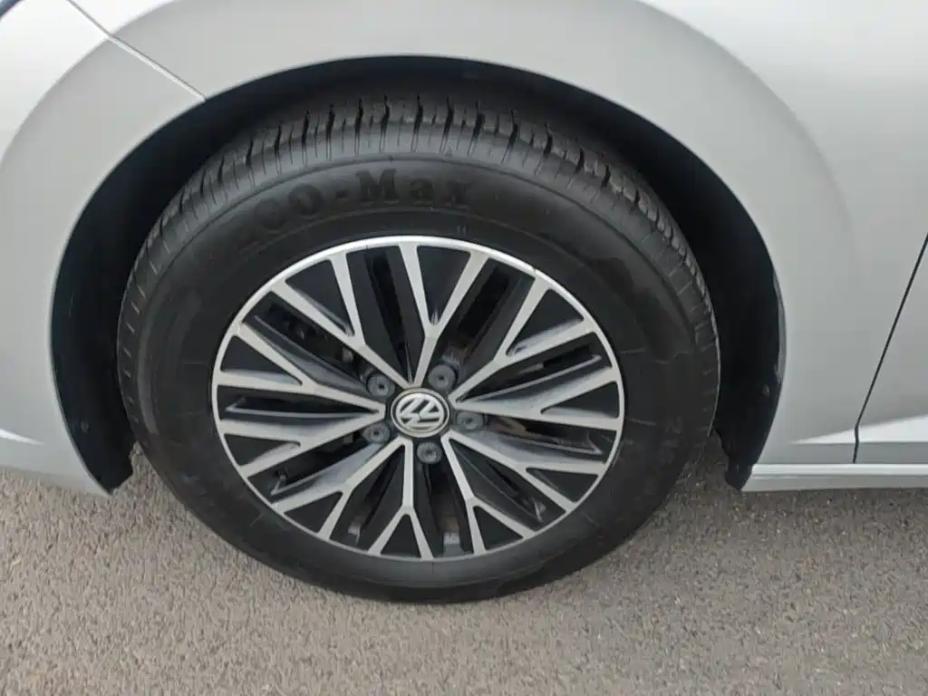 Volkswagen Sagitar — миниатюра 23