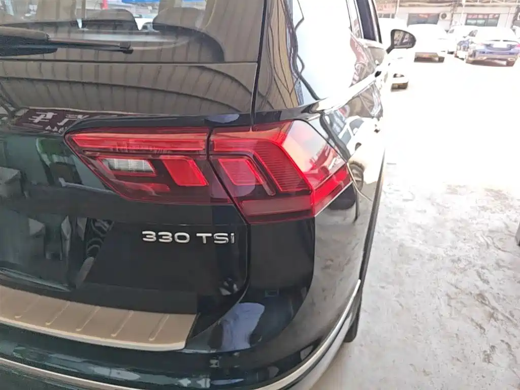 Volkswagen Tiguan L L 2021 330TSI AT R-Line