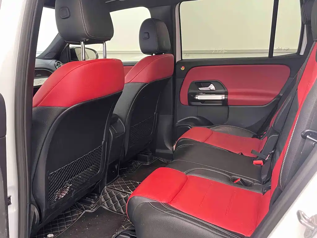 MERCEDES-BENZ GLB AMG