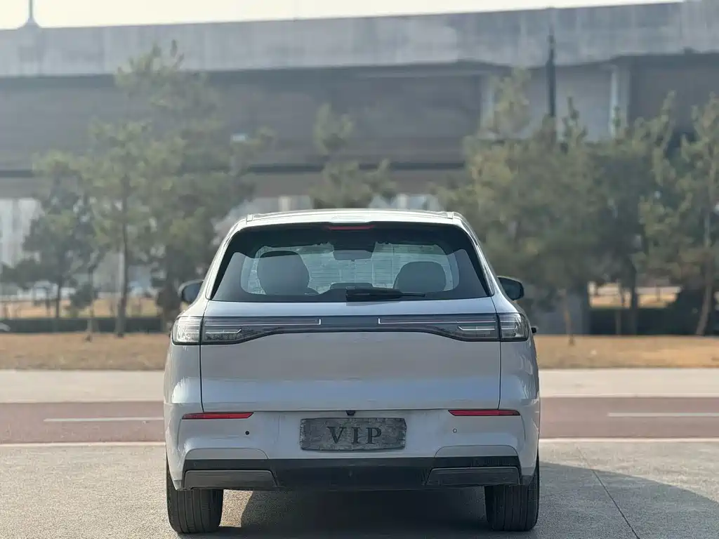 GEELY GALAXY GALAXY E5