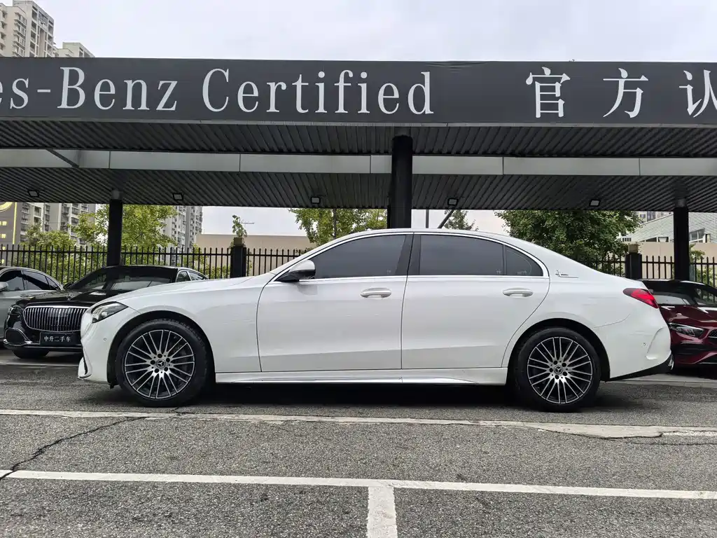 Mercedes-Benz C-Class — миниатюра 4