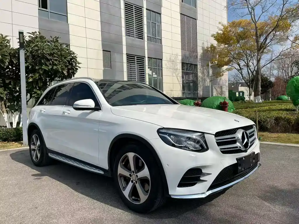 MERCEDES-BENZ GLC