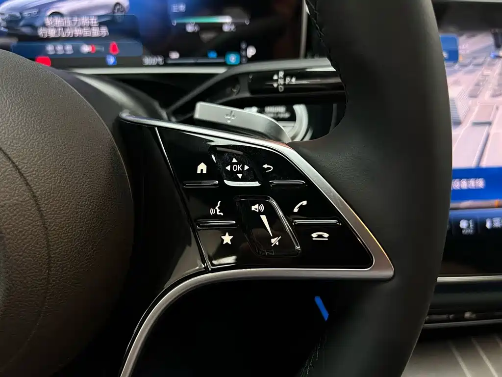 Mercedes-Benz E-Class — миниатюра 23