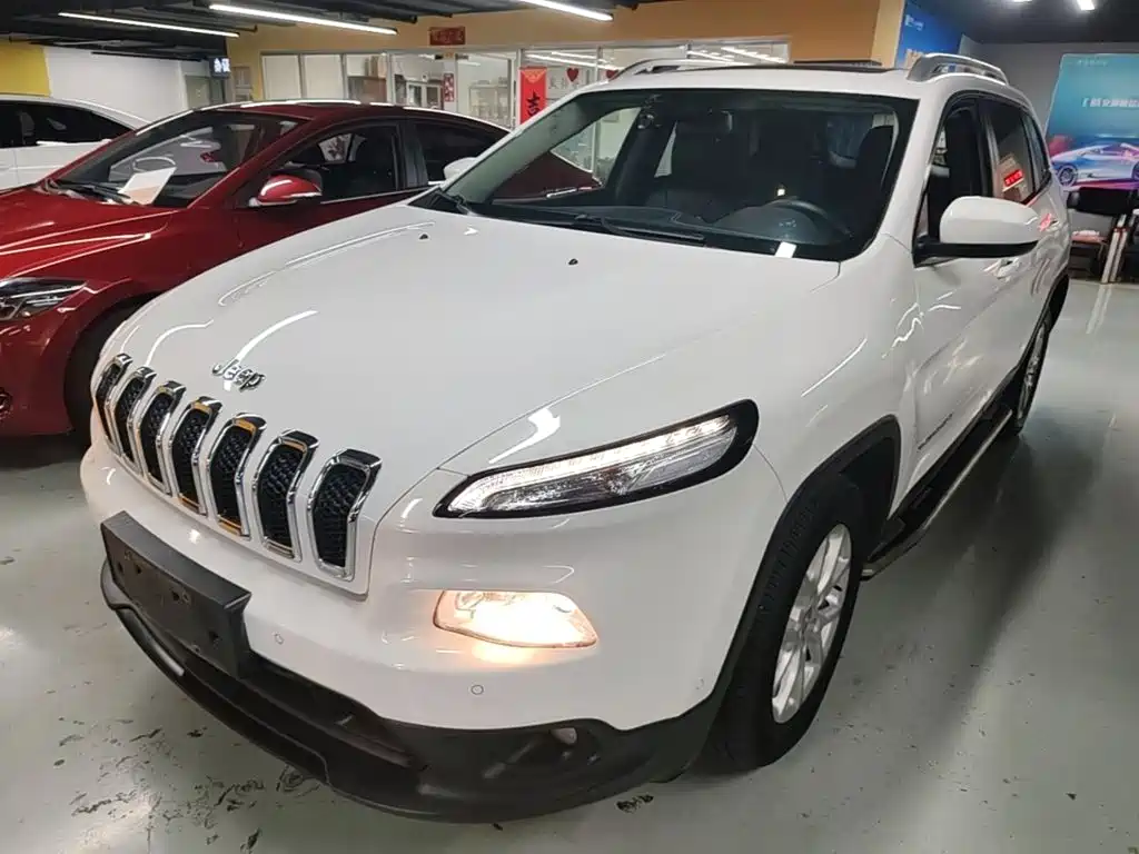 Jeep Cherokee — миниатюра 2
