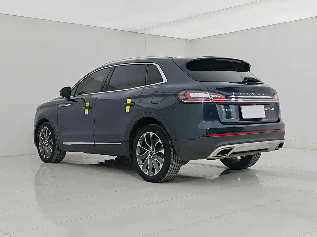 Lincoln Nautilus 2021 2.0T Premium