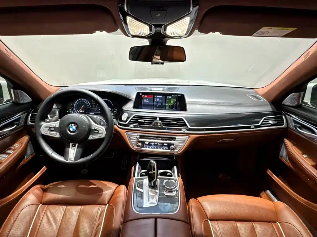 BMW 7 Series — миниатюра 5
