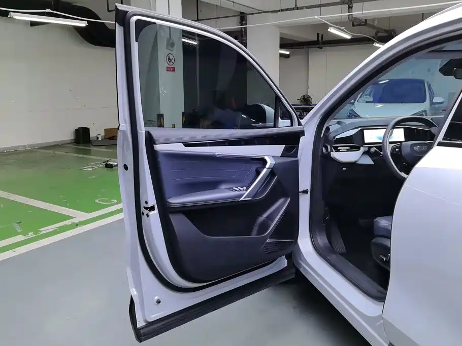 Geely Boyue L — миниатюра 7