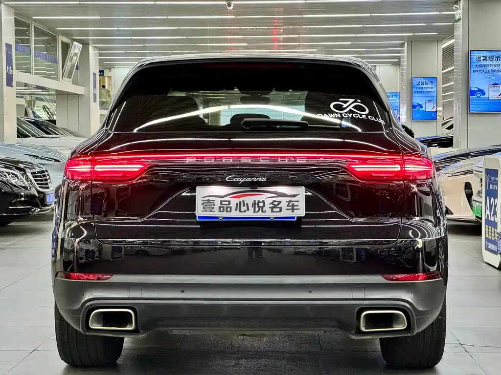 Porsche Cayenne — миниатюра 13