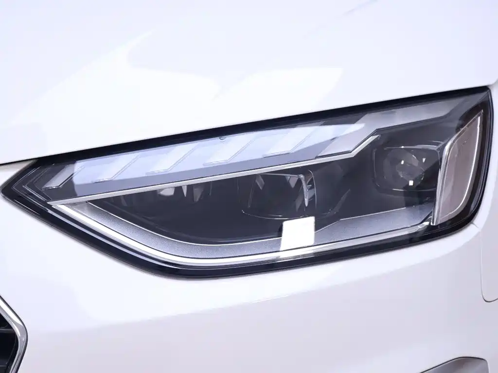Audi A4L 2022 40 TFSI Luxury