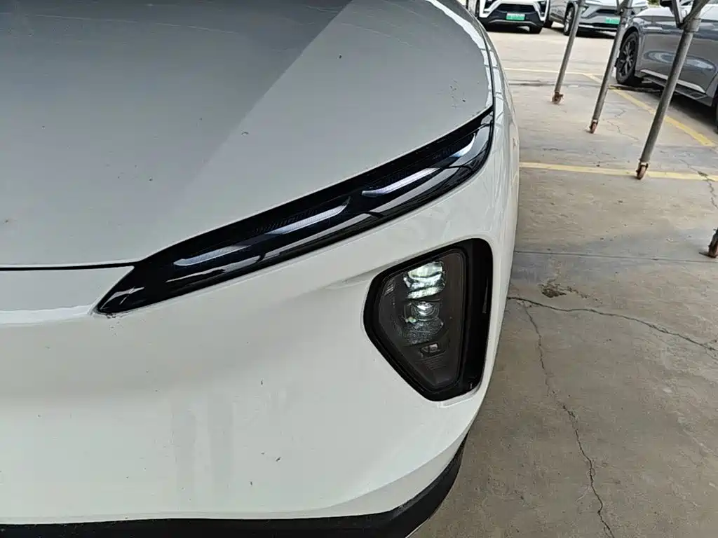 NIO ES6 — миниатюра 24