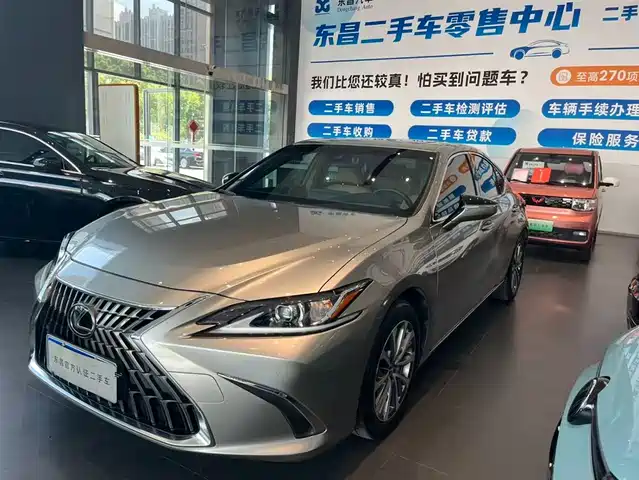 LEXUS  ES 2022