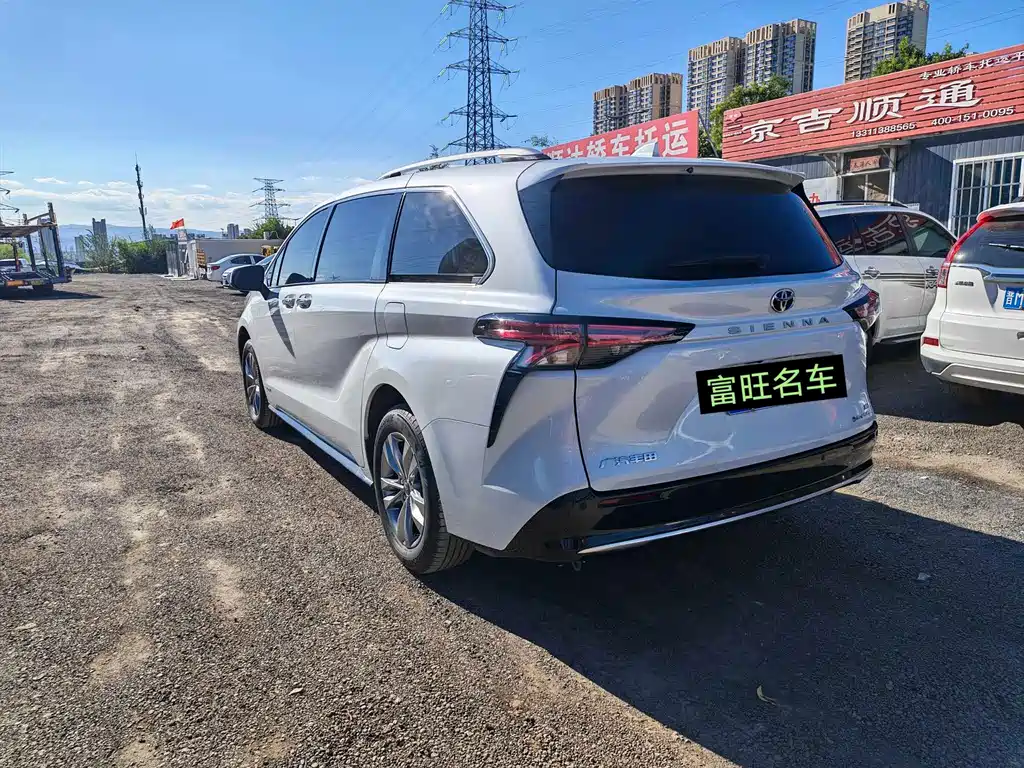Toyota Sienna — миниатюра 5