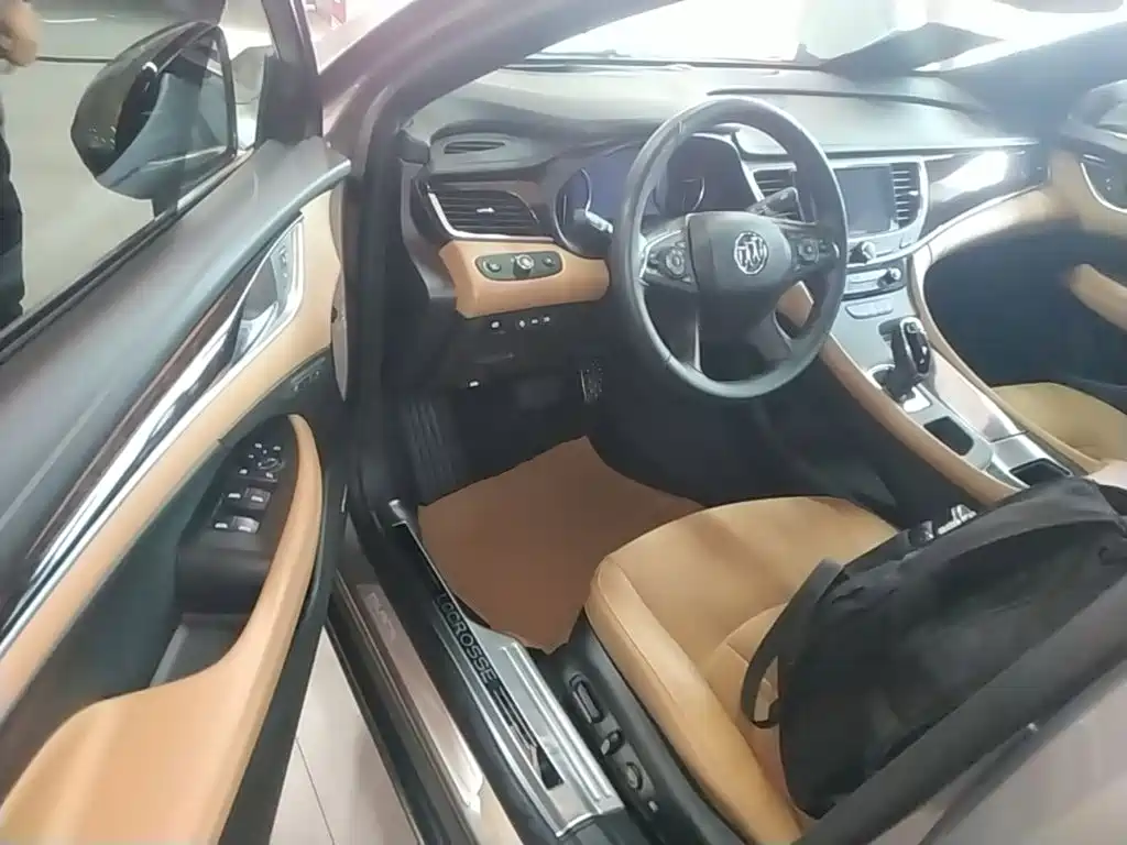 Buick LaCrosse — миниатюра 16