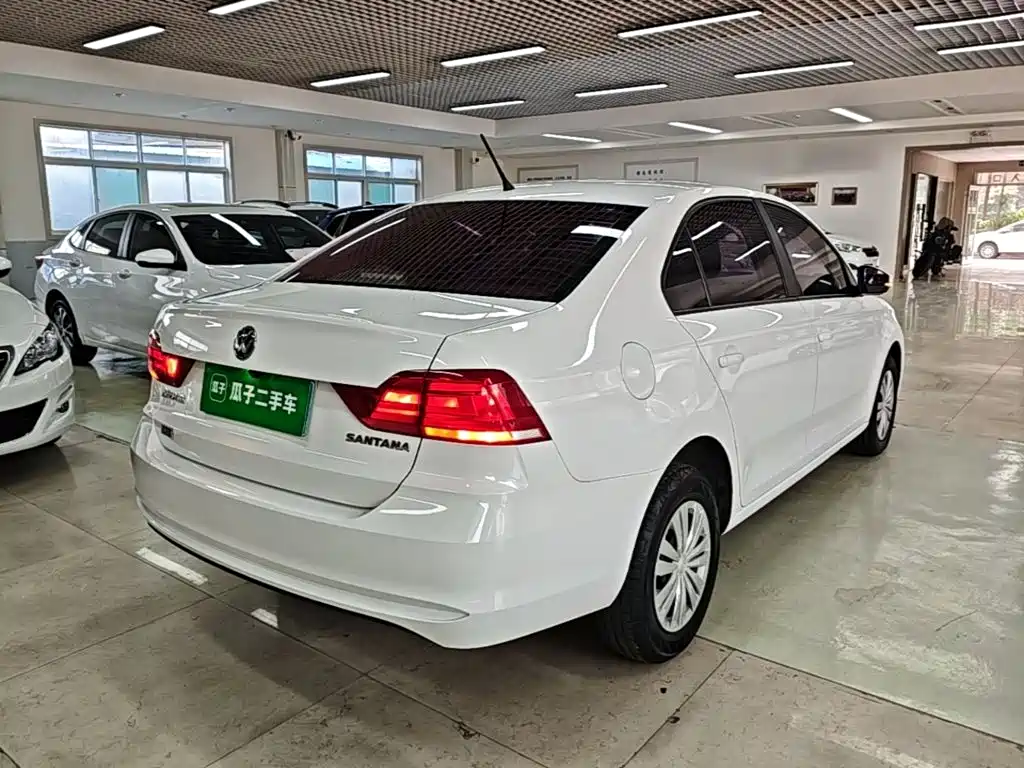 Volkswagen Santana — миниатюра 7