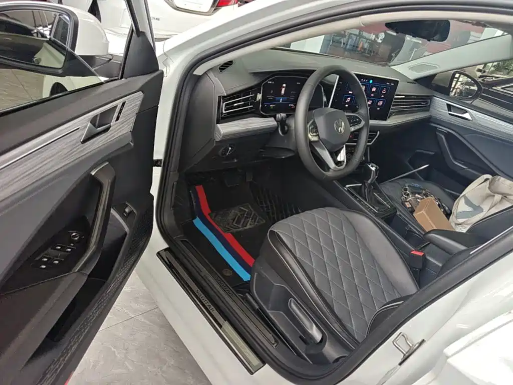Volkswagen Sagitar — миниатюра 16