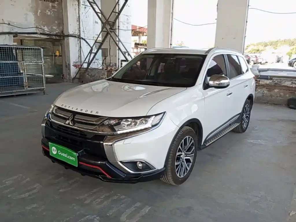 Mitsubishi Outlander — миниатюра 2