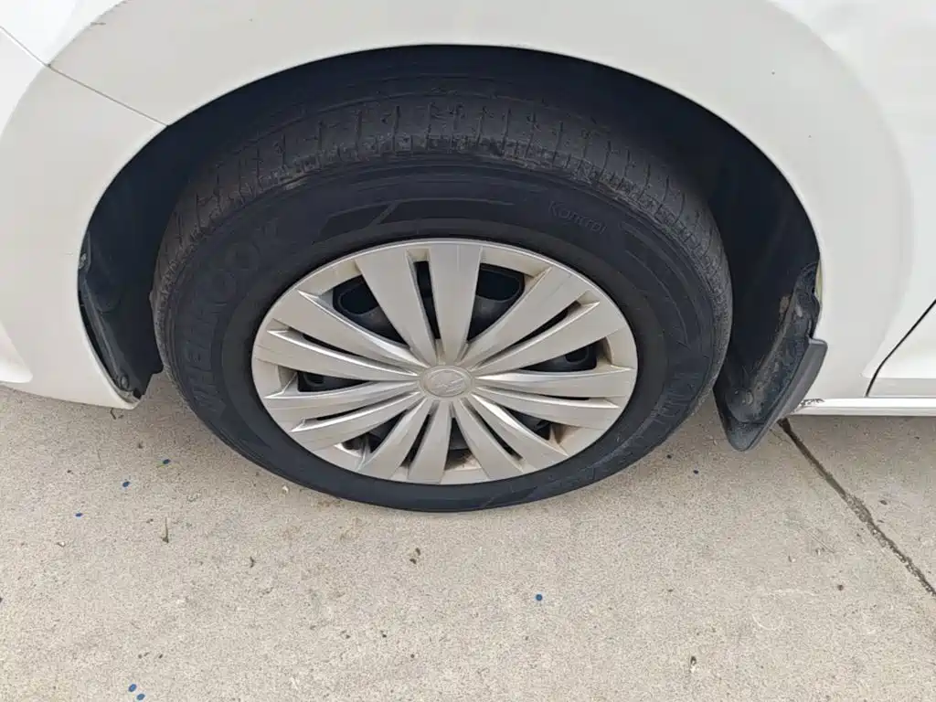 Volkswagen Santana — миниатюра 23