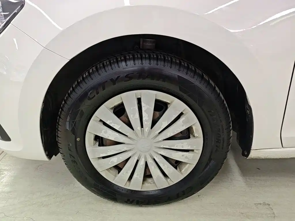 Volkswagen Santana — миниатюра 23