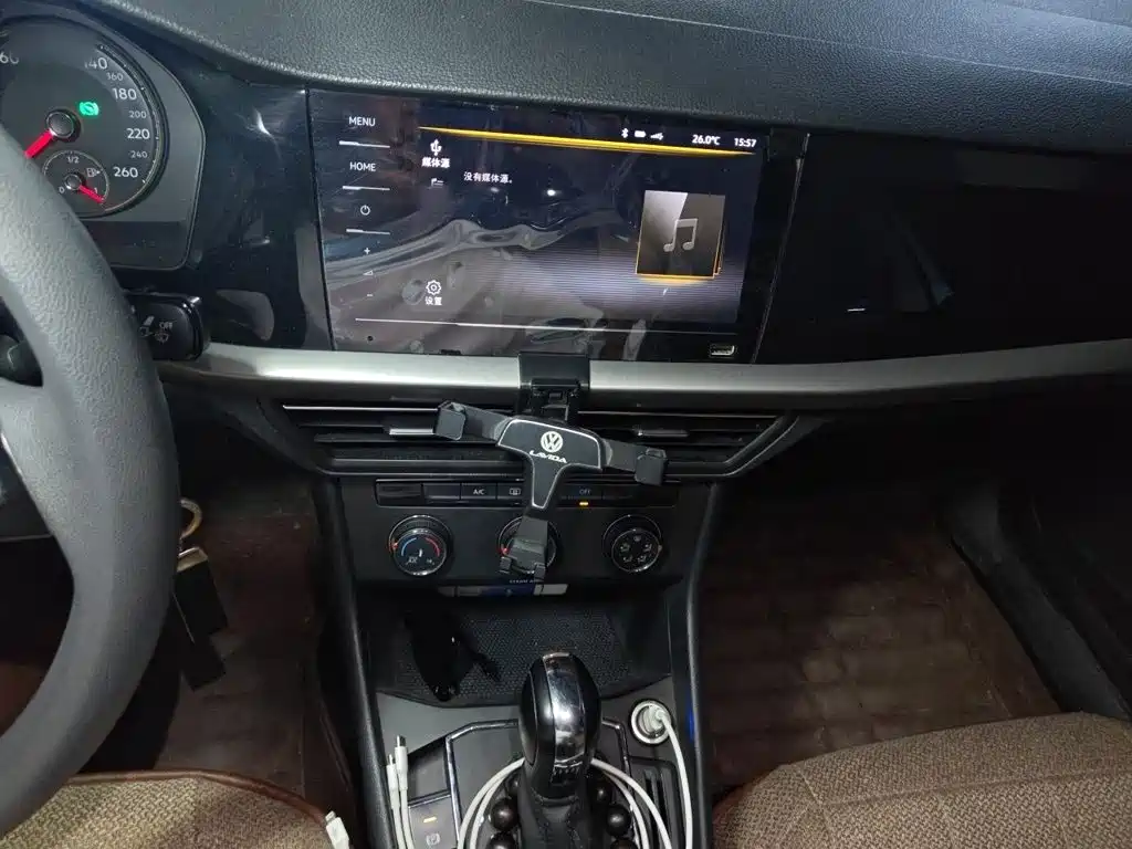 Volkswagen Lavida — миниатюра 6
