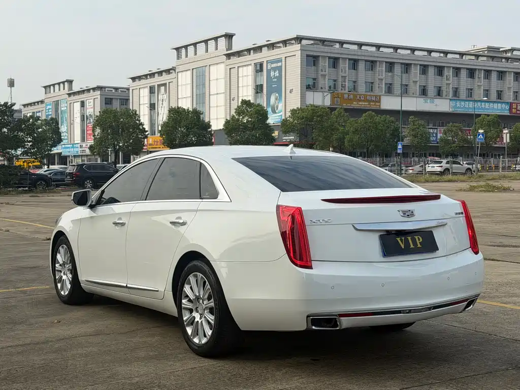 Cadillac XTS — миниатюра 6