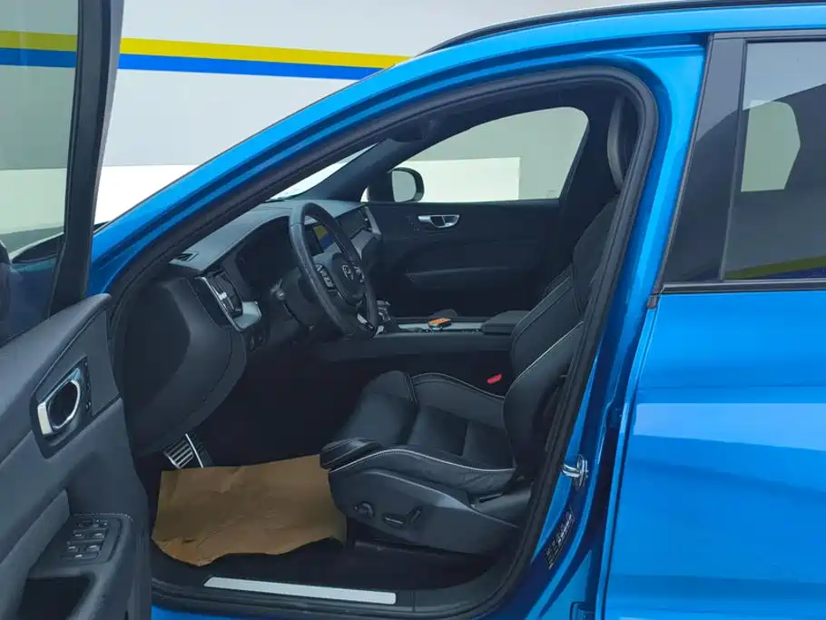 Volvo XC60 — миниатюра 9