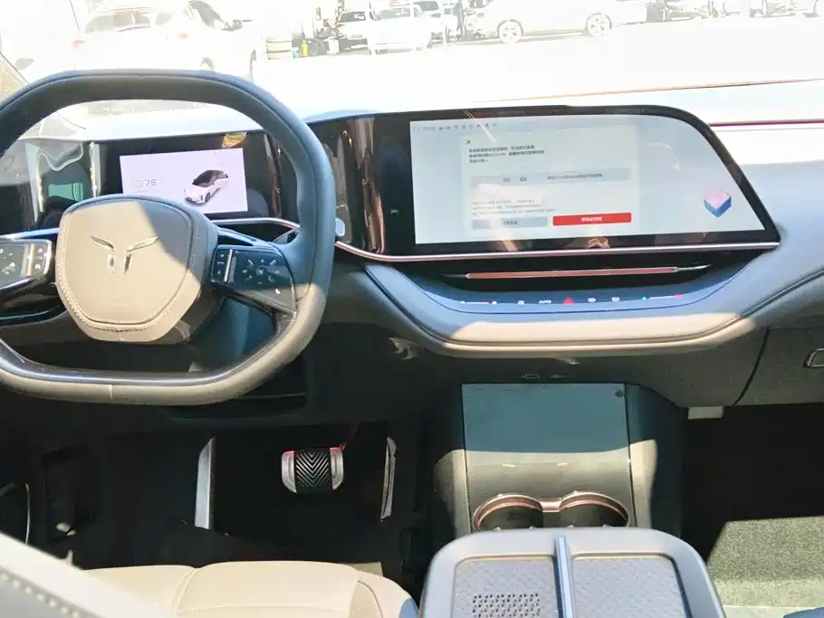 Hongqi Hongqi EH7 — миниатюра 12