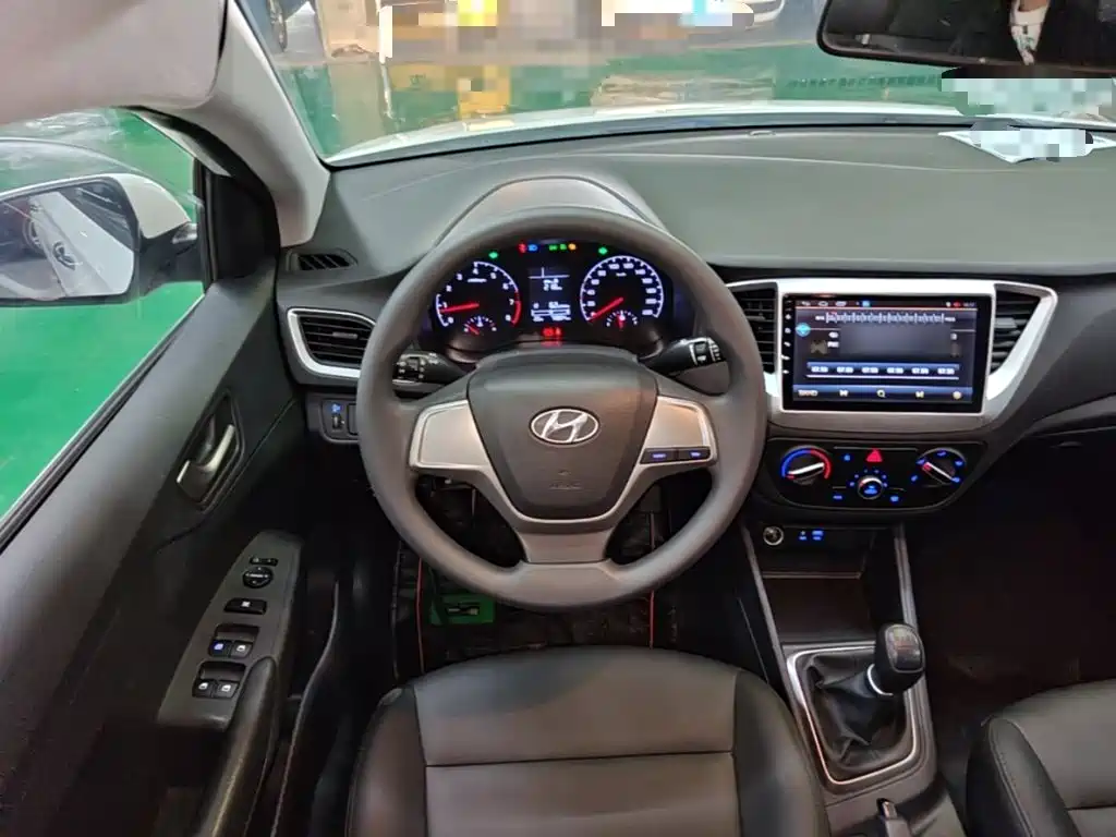 Hyundai Verna — миниатюра 11