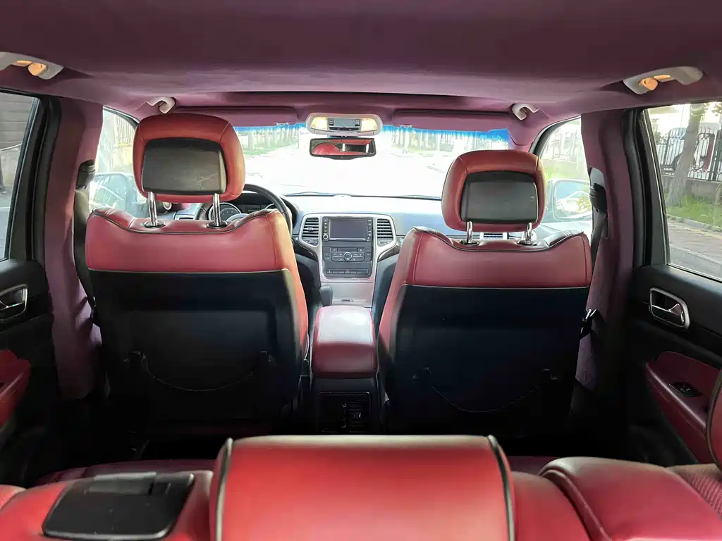 Jeep Grand Cherokee (Import) 3.6L Comfort Enjoy Navigation Edition, фото 25