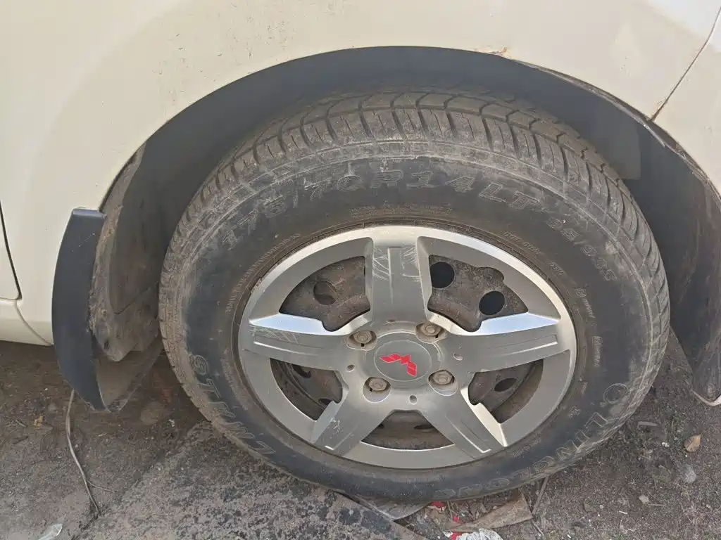 Wuling Hongguang — миниатюра 8