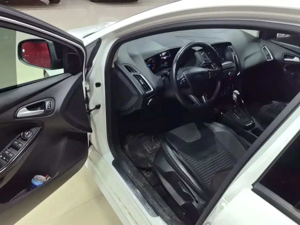 Ford Focus — миниатюра 16