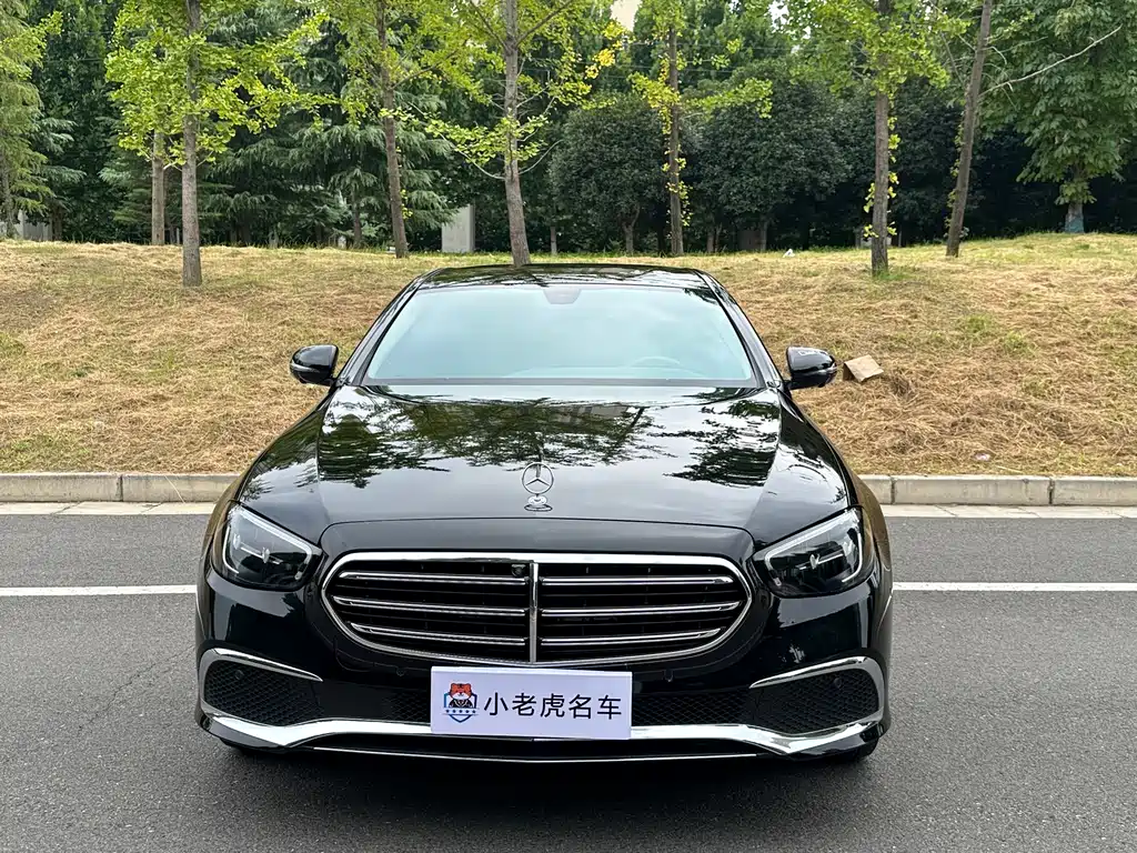 Mercedes-Benz E-Class — миниатюра 2