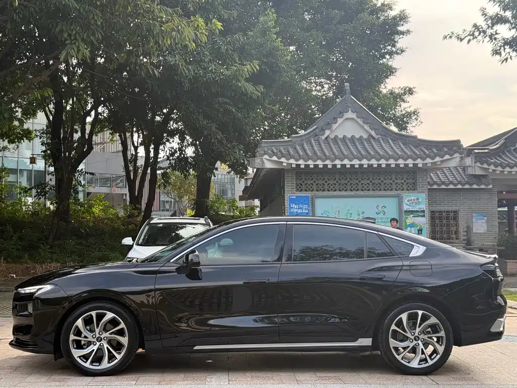 Ford Mondeo — миниатюра 12