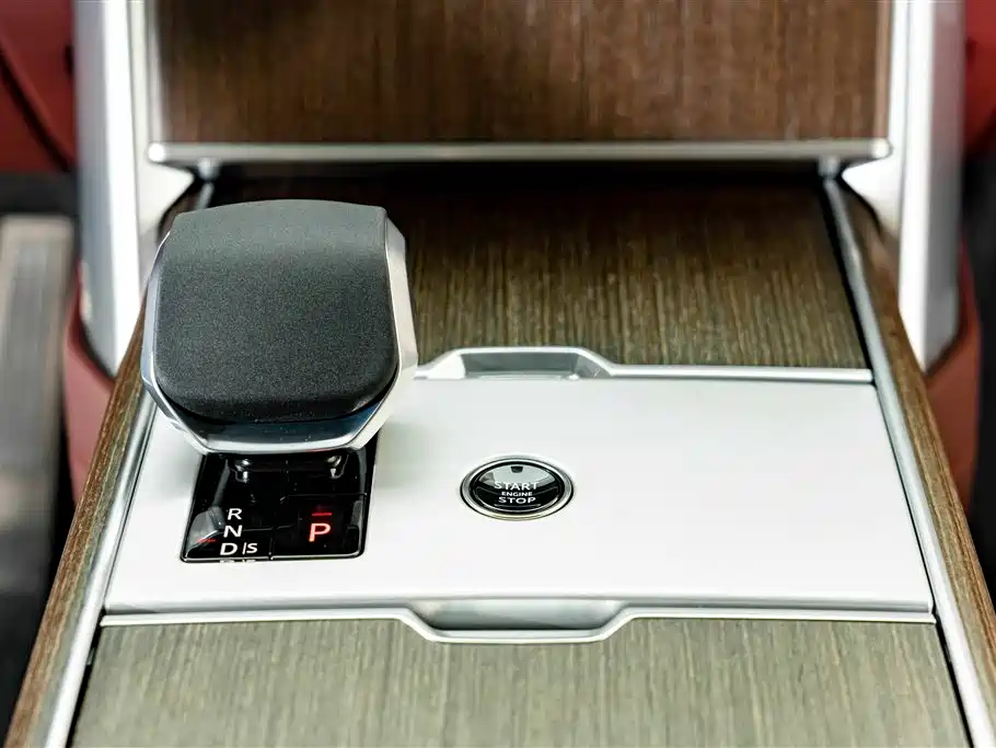 Land Rover Range Rover — миниатюра 14