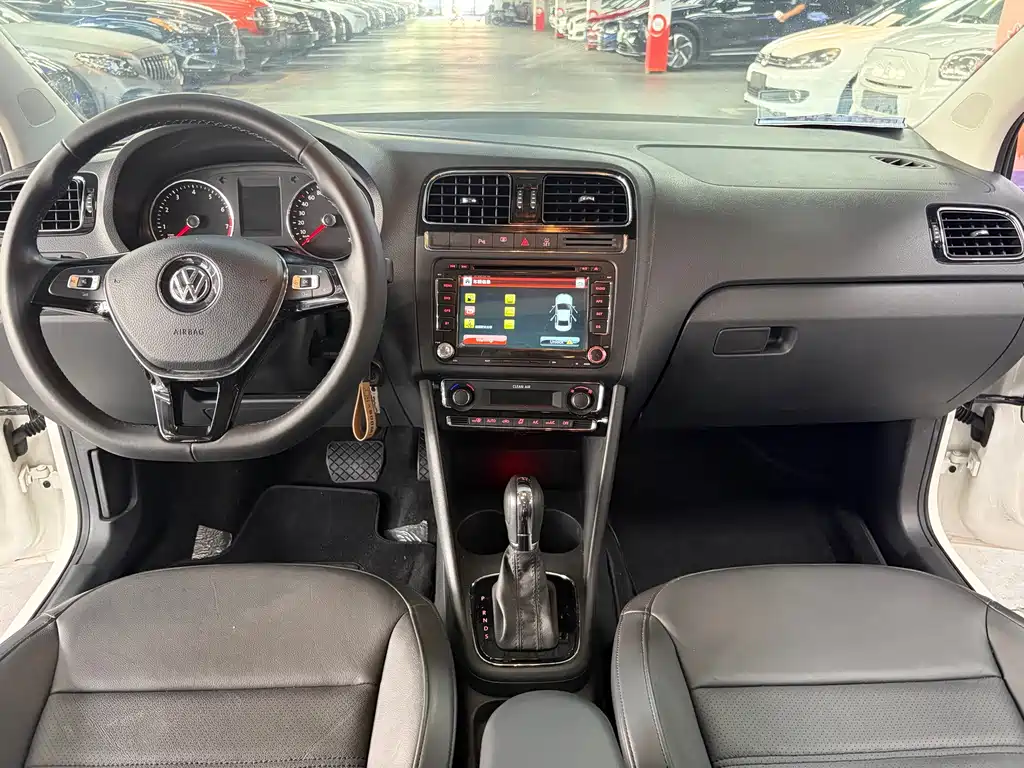 Volkswagen Polo — миниатюра 14