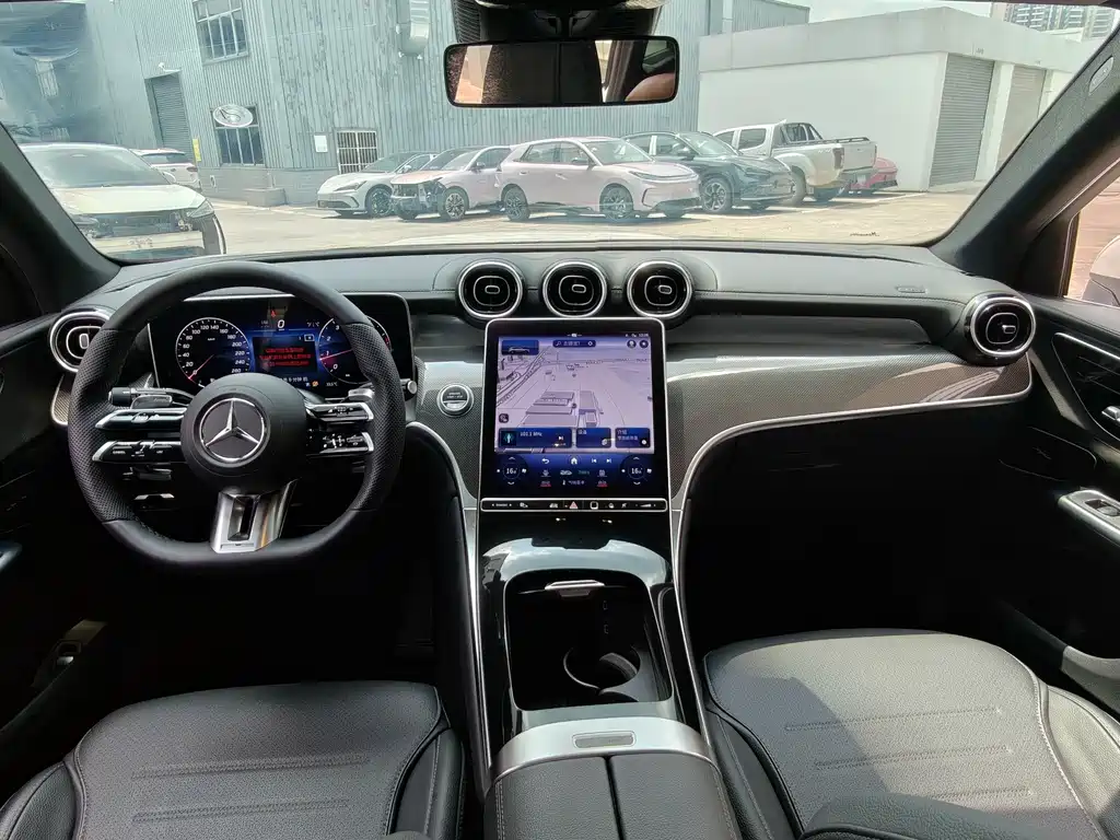 Mercedes-Benz GLC — миниатюра 8
