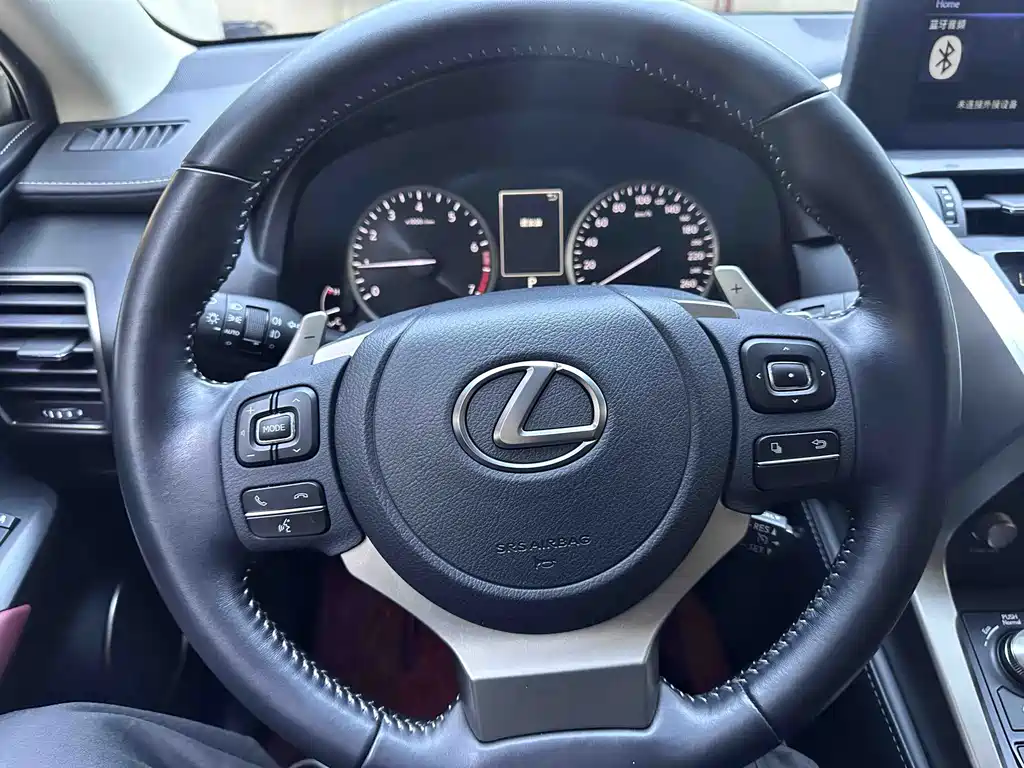 Lexus NX — миниатюра 11