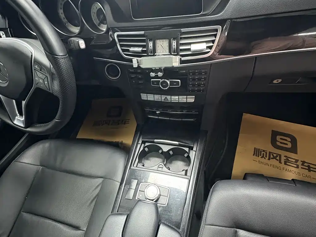 Mercedes-Benz E-Class — миниатюра 8