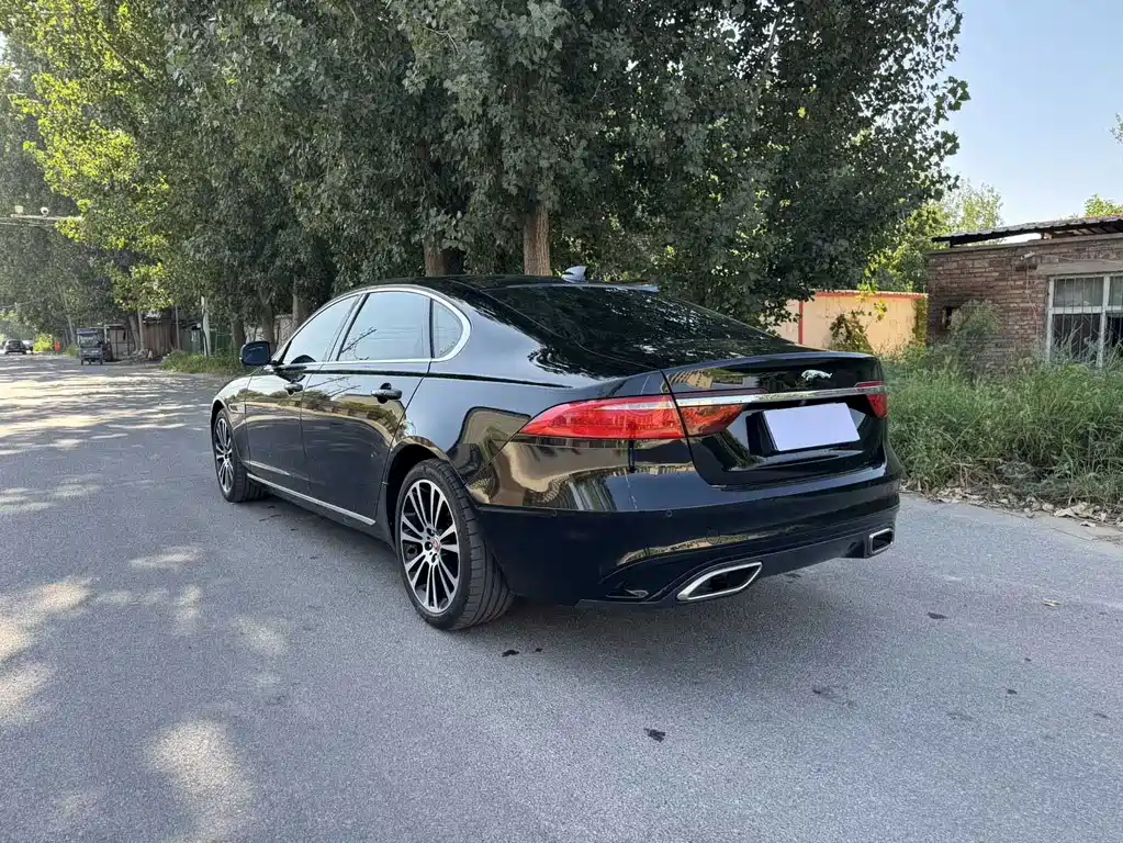 Jaguar XFL — миниатюра 8