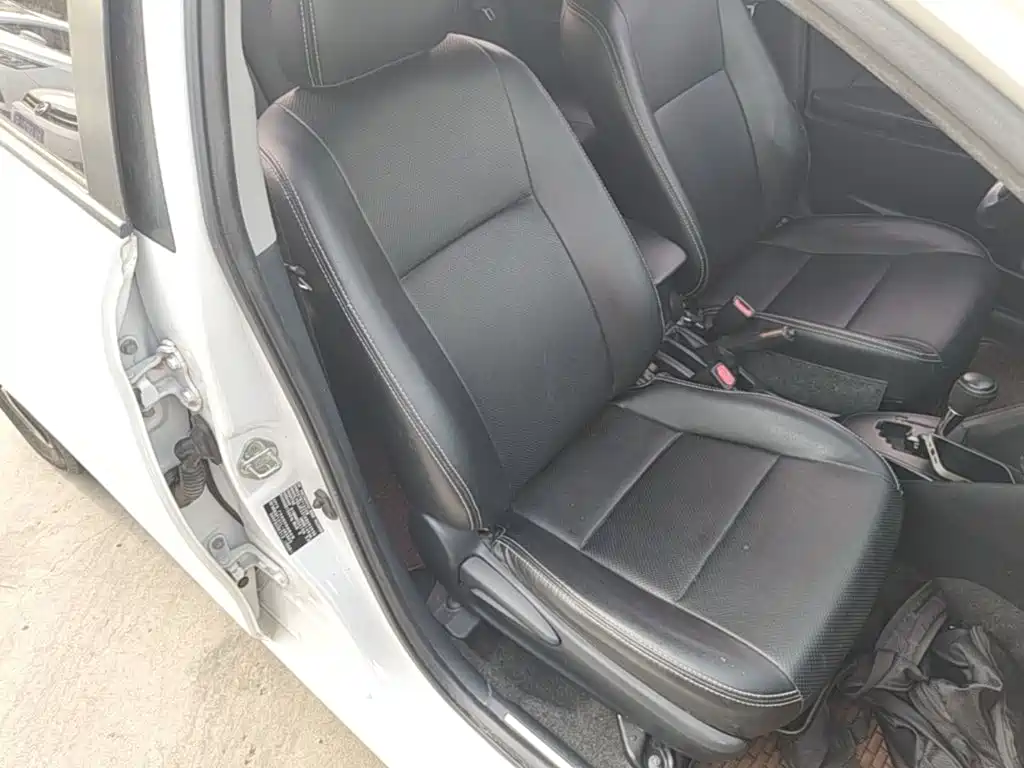 Toyota Yaris L — миниатюра 25