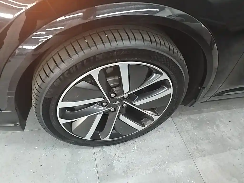 Li Auto Li L9 — миниатюра 23