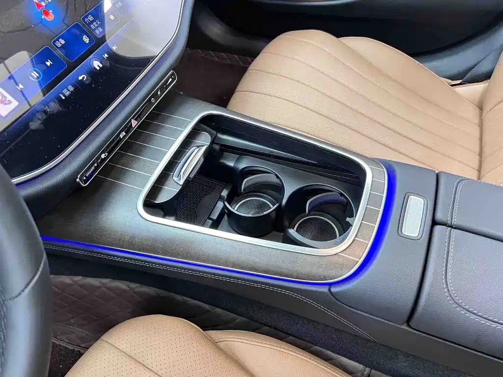 Mercedes-Benz E-Class — миниатюра 24